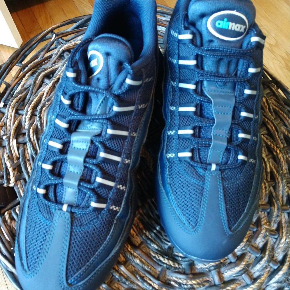24 HOUR SALE!!! Nike Air Max 95